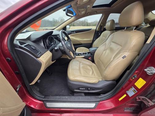 2011 Hyundai SONATA Ltd