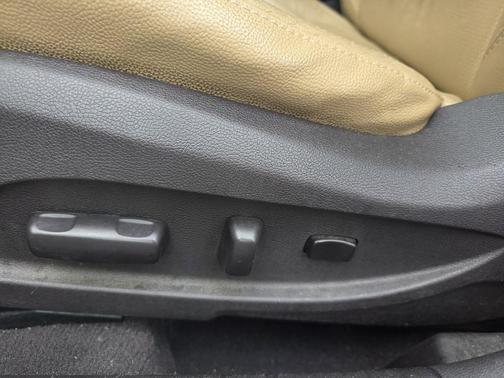 2011 Hyundai SONATA Ltd