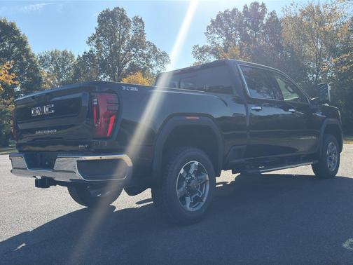2026 GMC Sierra 2500 SLT
