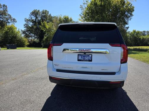 2023 GMC Yukon XL SLT