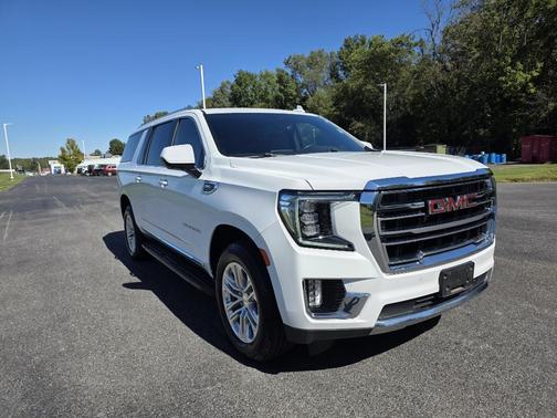 2023 GMC Yukon XL SLT