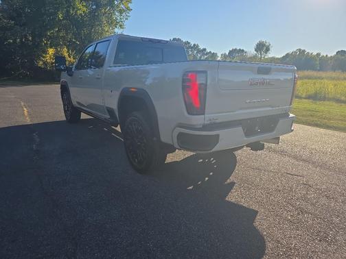 2026 GMC Sierra 2500 AT4