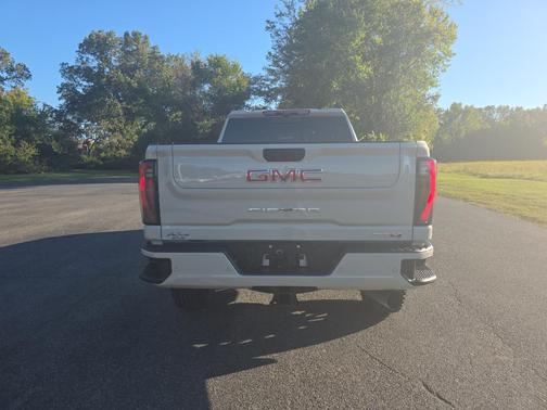 2026 GMC Sierra 2500 AT4