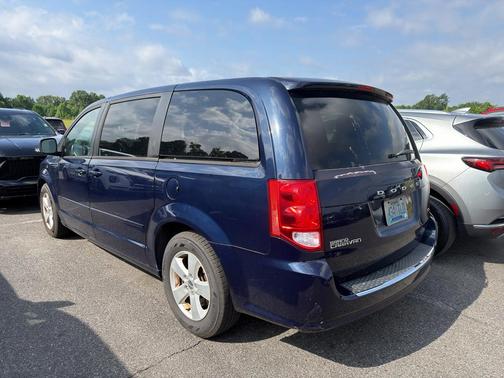 True Blue Pearlcoat 2013 Dodge Grand Caravan SE