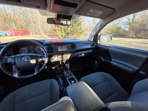 2019 Toyota Tacoma SR