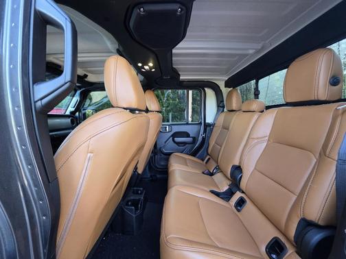 2021 Jeep Gladiator Sport S