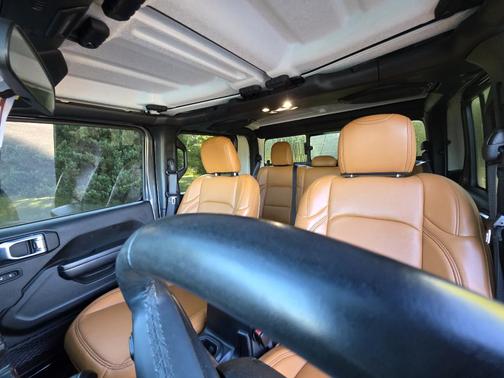 2021 Jeep Gladiator Sport S