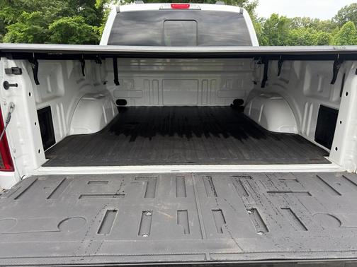 Oxford White 2024 Ford F-150 XLT