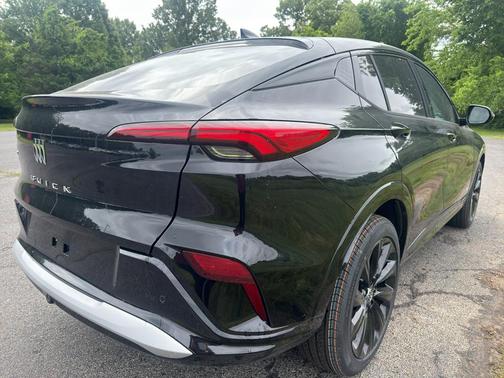 Ebony Twilight Metallic 2026 Buick Envista Sport Touring FWD