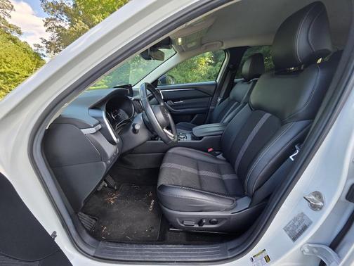 2024 Mazda CX-50 2.5 S Preferred Package