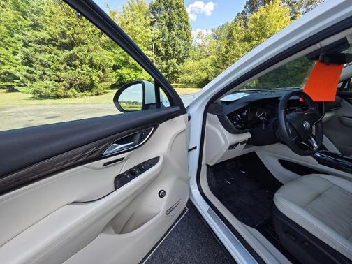 2022 Buick Envision FWD Avenir