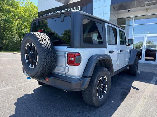 Silver Zynith Clearcoat 2024 Jeep Wrangler 4xe Rubicon