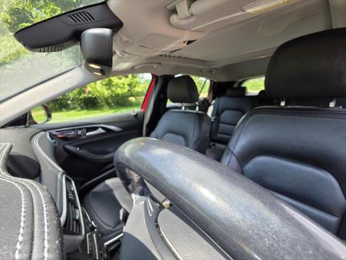 2017 INFINITI QX30 Premium