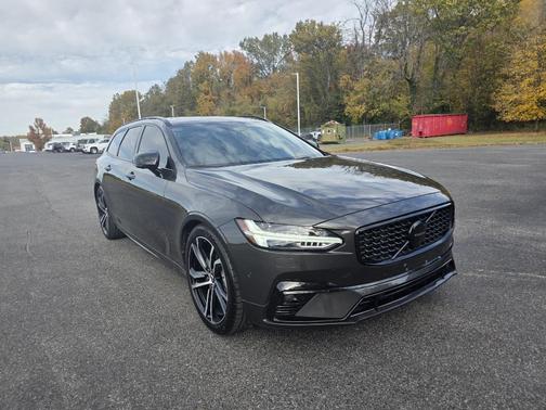 2021 Volvo V90 T6 R-Design