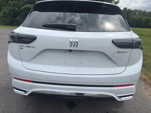 Iridescent White Tricoat 2026 Buick Envision Avenir AWD