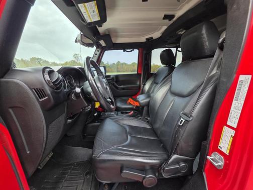 2014 Jeep Wrangler Unlimited Altitude
