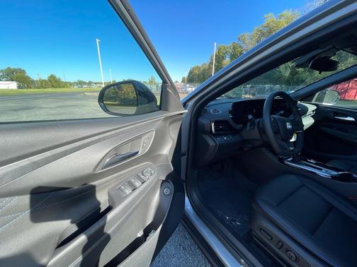 2026 Buick Envista Sport Touring FWD