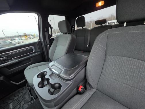 2021 RAM 1500 Classic Warlock Quad Cab 4x4 6'4' Box