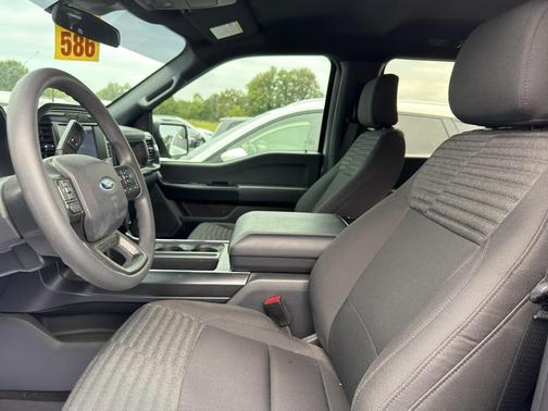 Space White Metallic 2022 Ford F-150 XL