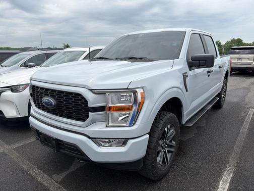 Space White Metallic 2022 Ford F-150 XL
