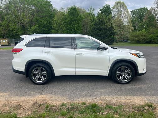 Blizzard Pearl 2019 Toyota Highlander Limited Platinum