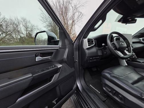 2024 Toyota Sequoia Platinum