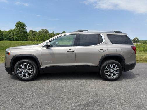 Light Stone Metallic 2023 GMC Acadia FWD SLT