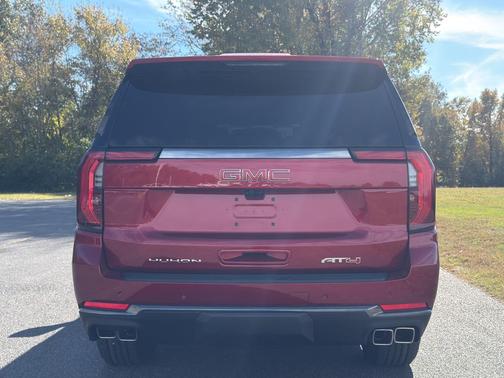 2026 GMC Yukon XL 4WD AT4