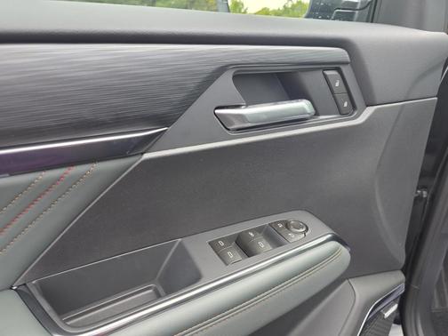 2026 GMC Acadia AWD AT4