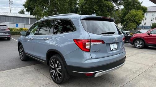 2022 Honda Pilot Touring 8-Passenger