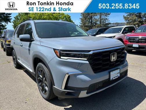 2025 Honda Pilot Touring 8-Passenger