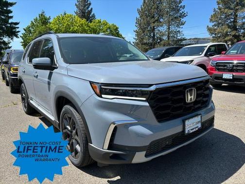 2025 Honda Pilot Touring 8-Passenger