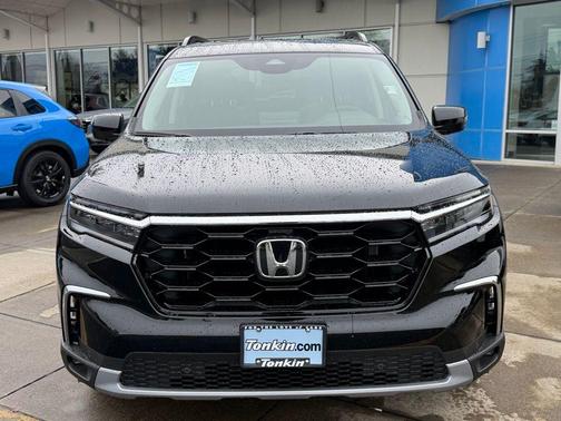 2025 Honda Pilot Touring 8-Passenger