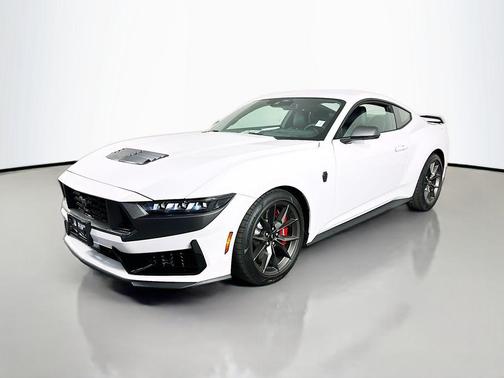 Oxford White 2026 Ford Mustang Dark Horse Fastback