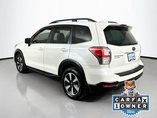 Crystal White Pearl 2018 Subaru Forester 2.5i Limited