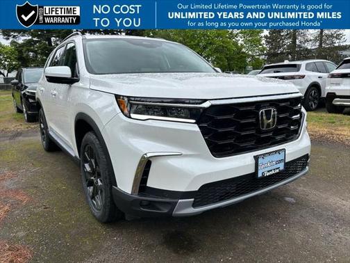 2025 Honda Pilot Touring 8-Passenger