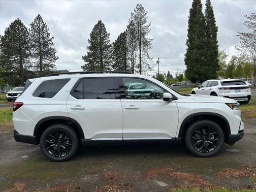 2025 Honda Pilot Touring 8-Passenger