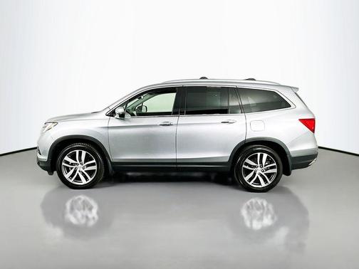 Lunar Silver Metallic 2018 Honda Pilot Touring