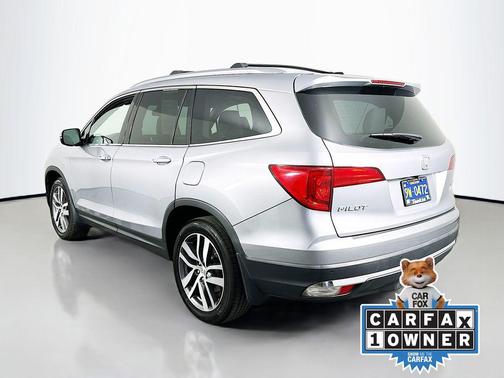 Lunar Silver Metallic 2018 Honda Pilot Touring