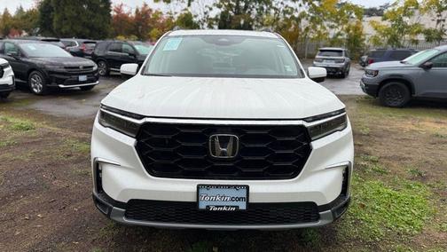 2025 Honda Pilot Touring 8-Passenger