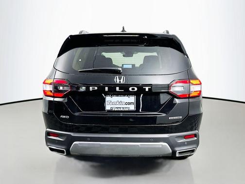 Black 2026 Honda Pilot Touring 8-Passenger