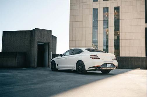 2022 Genesis G70 3.3T AWD Launch Edition