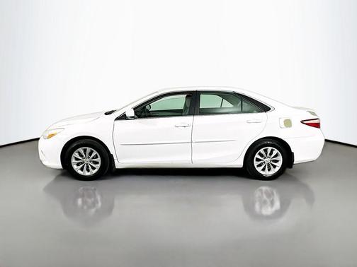 Super White 2015 Toyota Camry LE