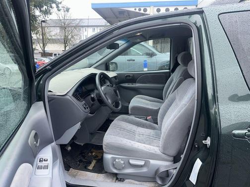 2002 Toyota Sienna LE