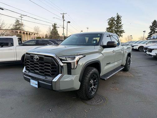 2022 Toyota Tundra SR5