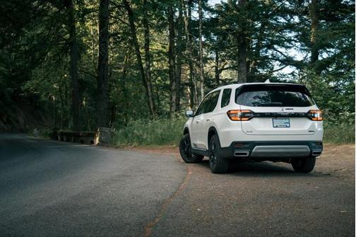 2025 Honda Pilot Touring 8-Passenger