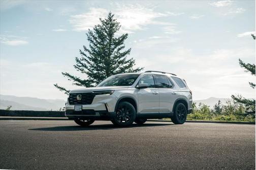 2025 Honda Pilot Touring 8-Passenger