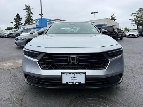 Solar Silver Metallic 2025 Honda Accord SE
