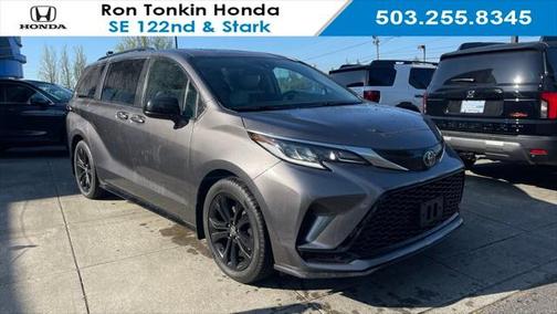 2022 Toyota Sienna XSE 7 Passenger