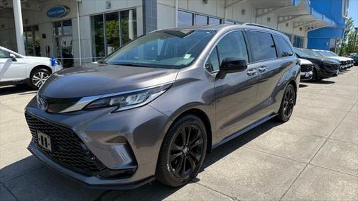 2022 Toyota Sienna XSE 7 Passenger